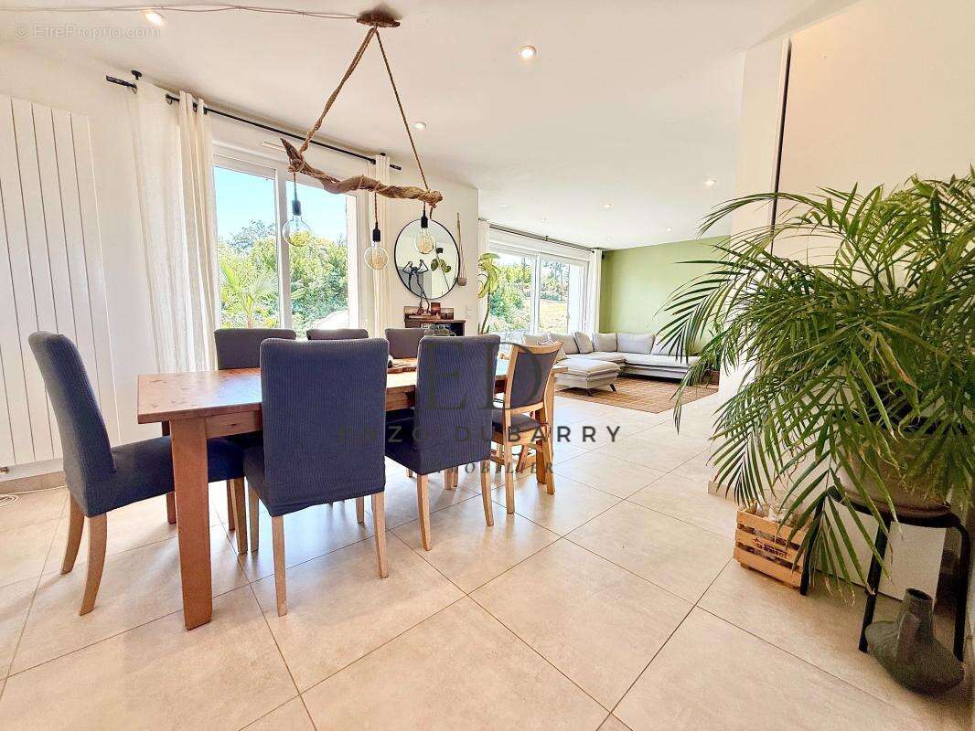 Maison 204 m² à Arcangues  - photo 9