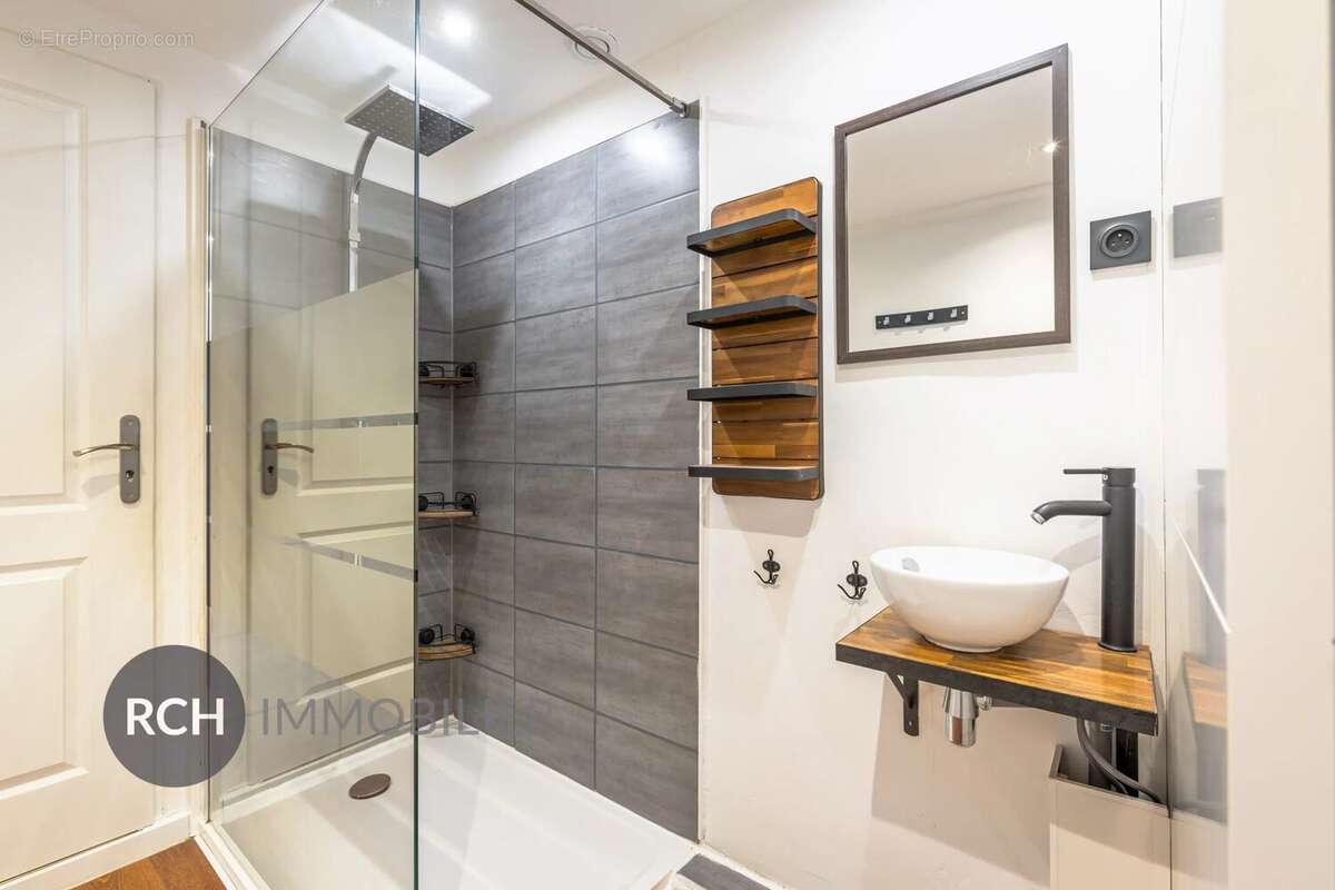 Appartement à NEAUPHLE-LE-CHATEAU