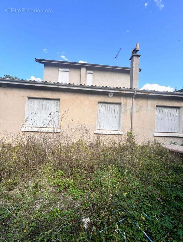 Maison à LA TOUR-DU-PIN