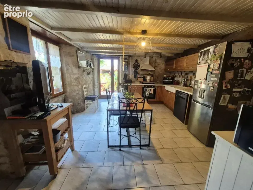Maison 155 m² à Coulonges-Sur-L'autize  - photo 4