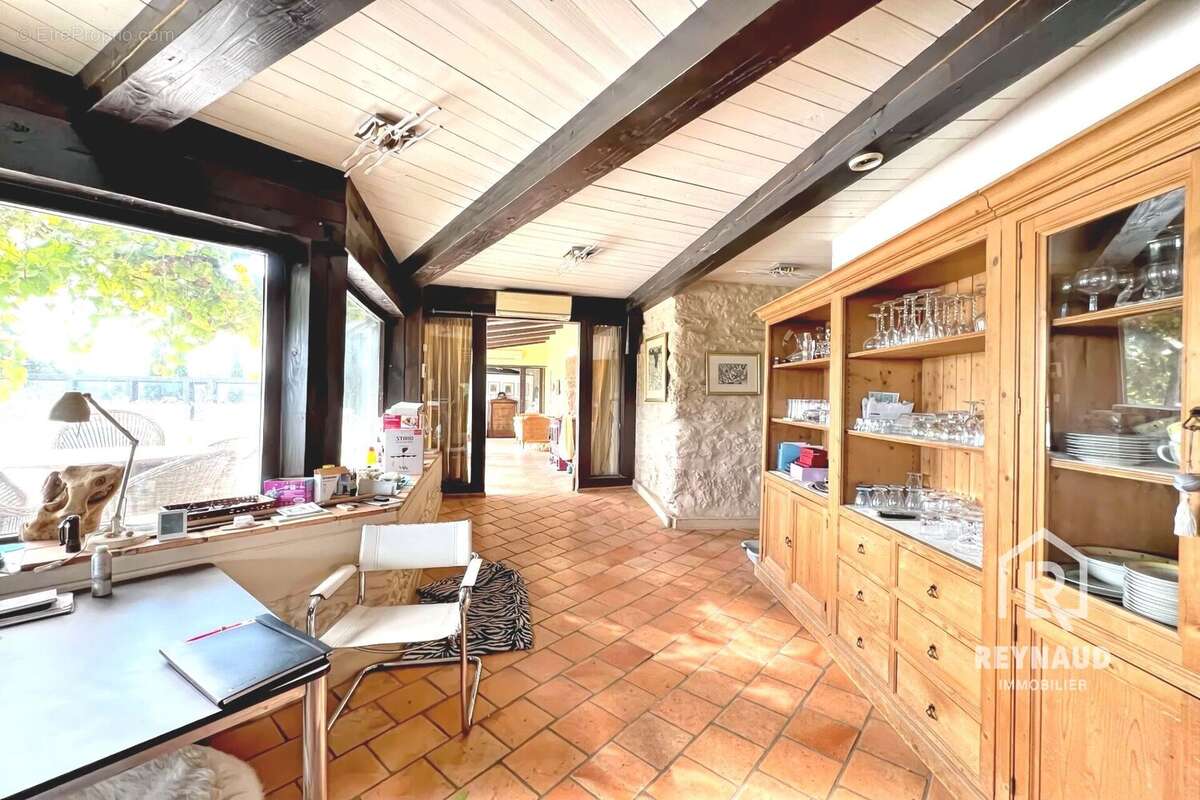 Maison 400 m² à Clermont-L'herault  - photo 6
