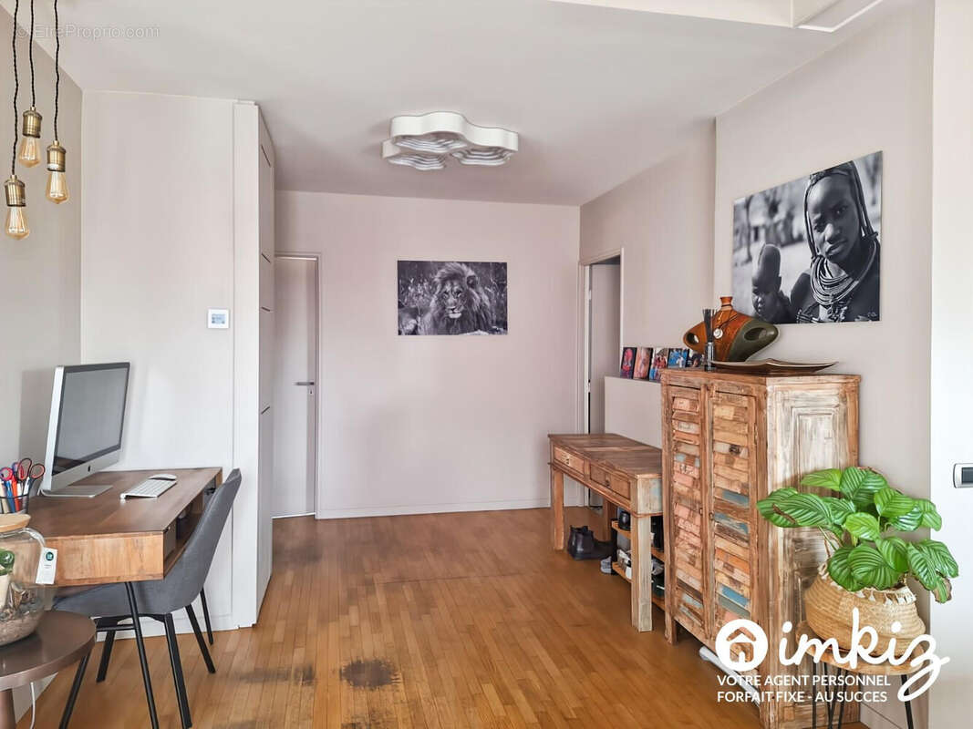 Appartement à LES LILAS