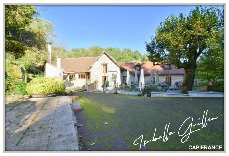 Maison à NERIS-LES-BAINS