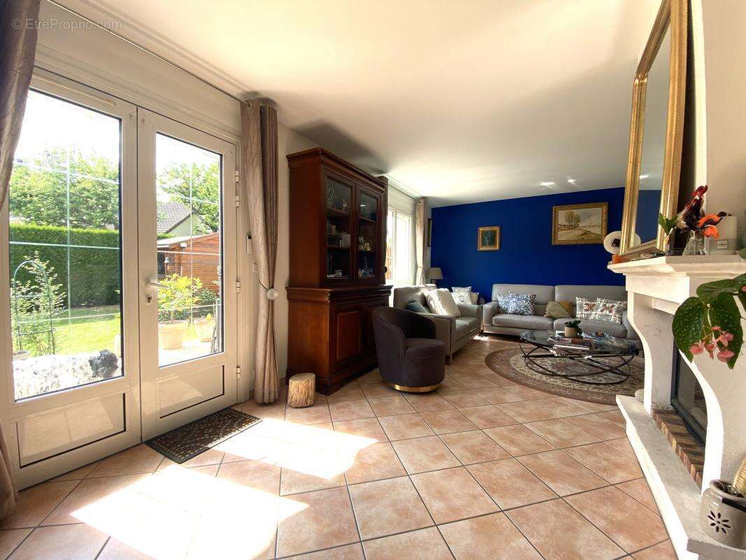 Maison à SAINT-ARNOULT-EN-YVELINES