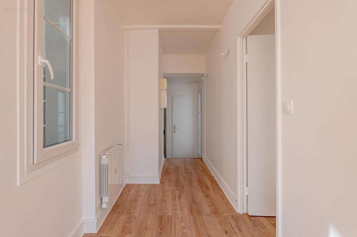 Appartement à PARIS-3E