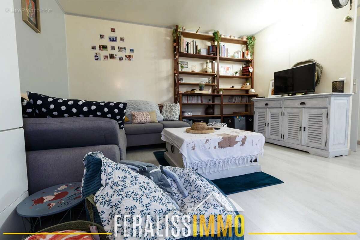 Appartement à JOUY-LE-MOUTIER