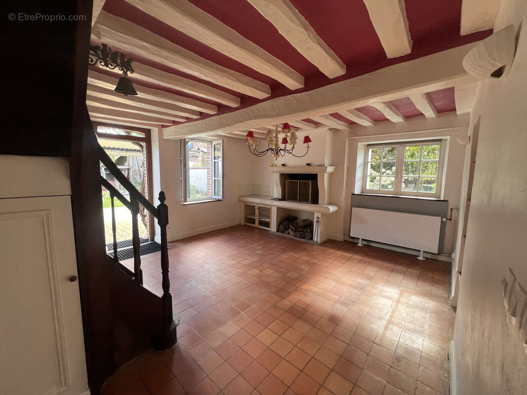 Maison à CROTELLES