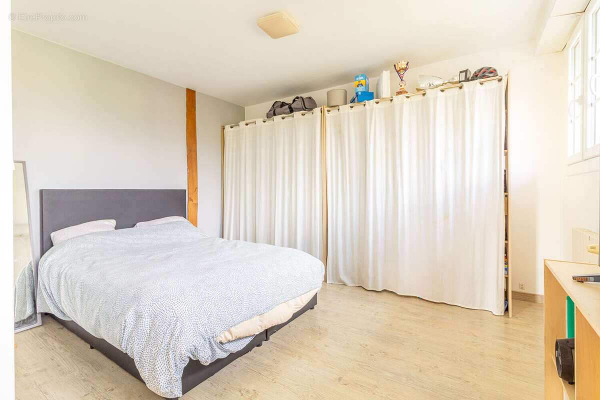 Maison 200 m² à Chevannes  - photo 9