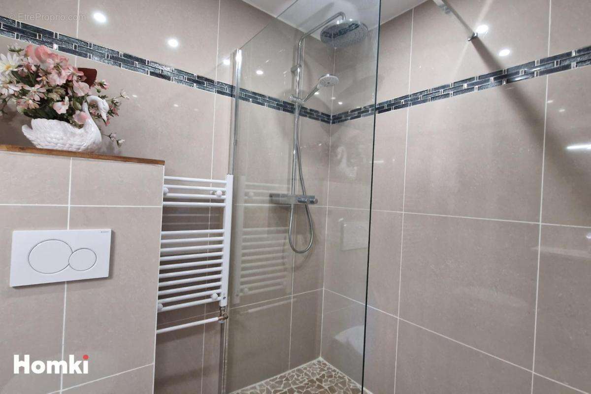 Appartement à MANDELIEU-LA-NAPOULE