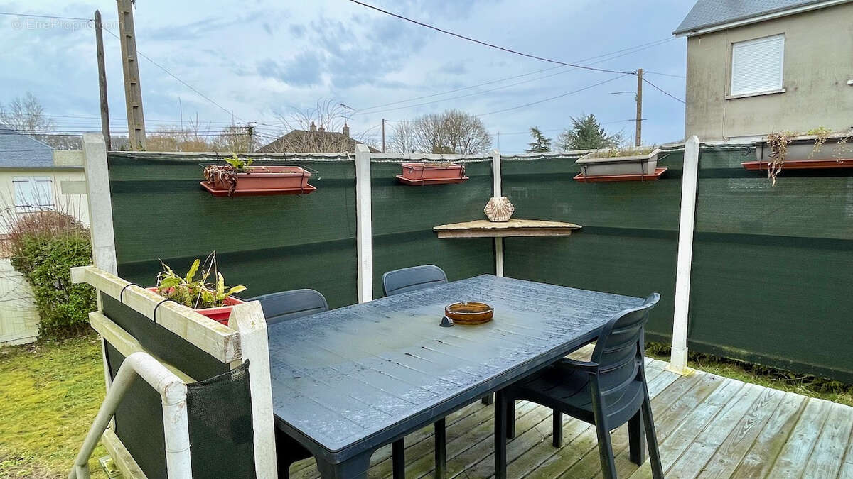 Maison à LA FERRIERE-SUR-RISLE