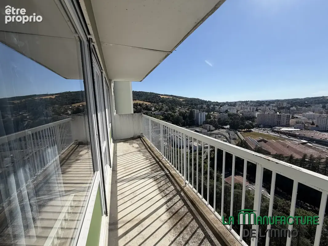 Appartement F4 - 85,37M2 - Balcon - Cave - Parking - Saint-Etienne/ Portail Rouge - photo 16
