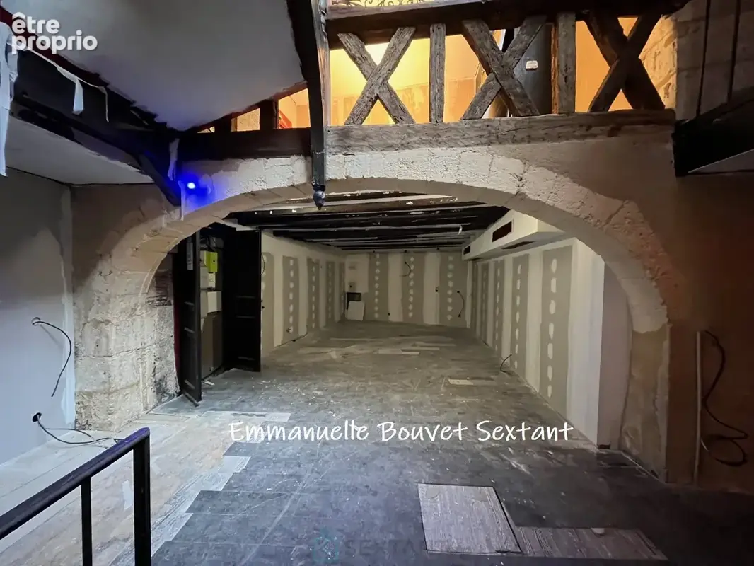 Bergerac centre-historique, immeuble à usage commercial permettant des projets divers - photo 3