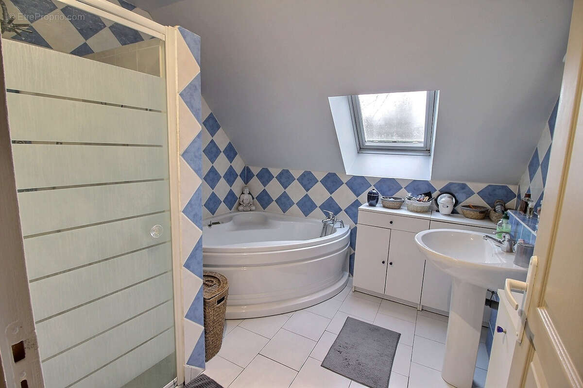 Maison à NOGENT-LE-ROI