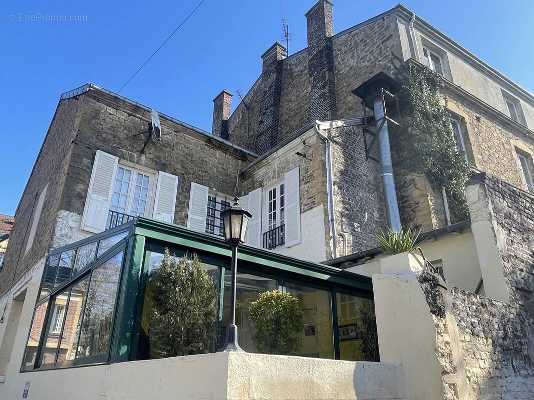 Commerce à CHARLEVILLE-MEZIERES