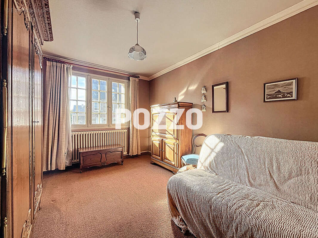 Maison à SAINT-HILAIRE-DU-HARCOUET