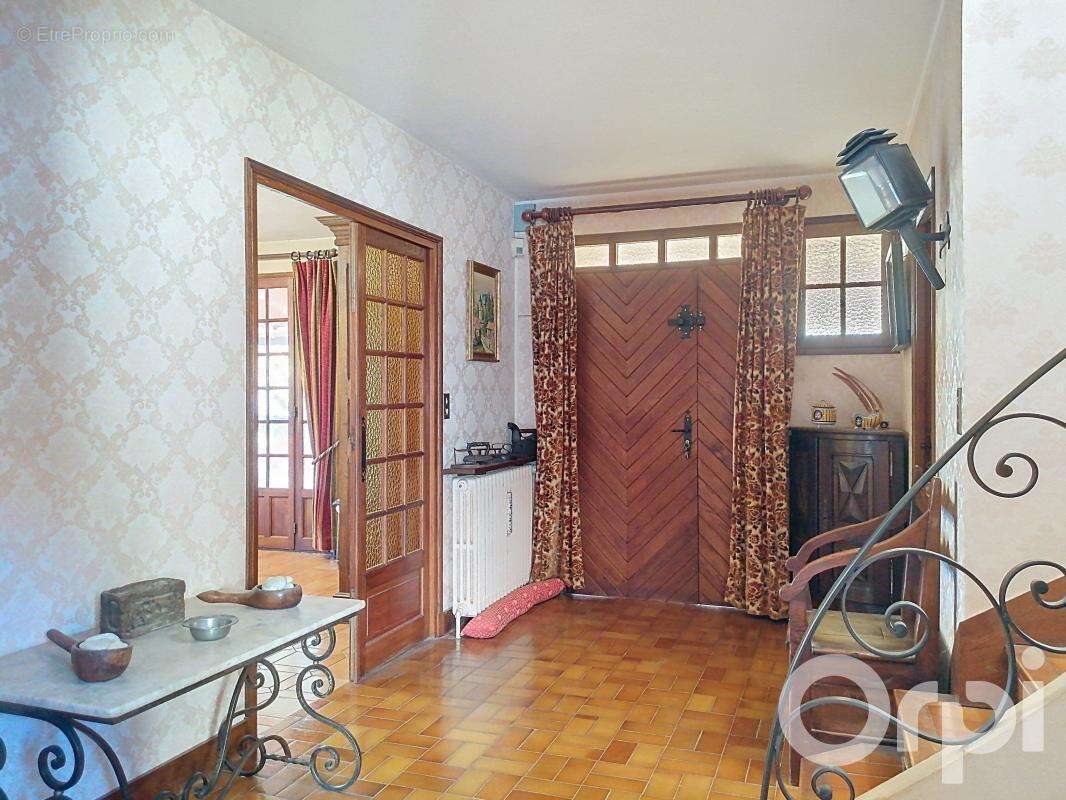 Maison à SAULX-LES-CHARTREUX