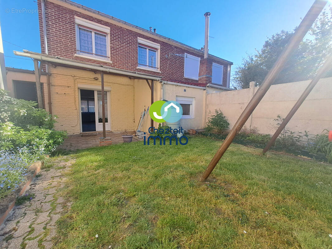 Maison à ELEU-DIT-LEAUWETTE
