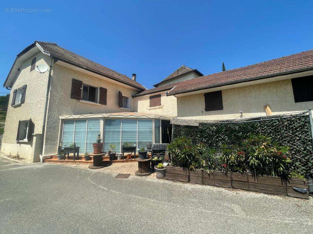 Maison à SERMERIEU