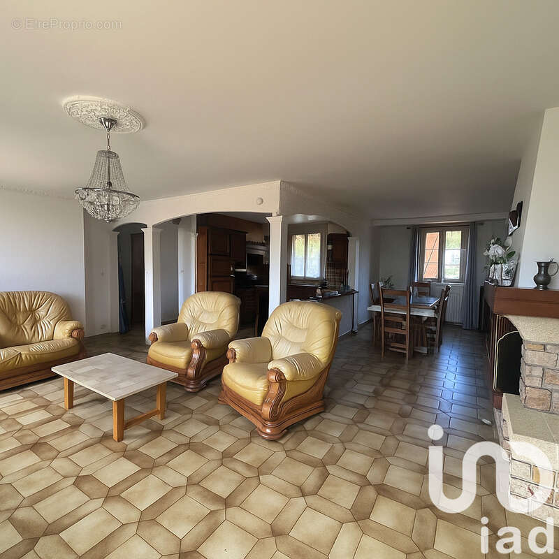 Photo 2 - Maison à MALAUNAY