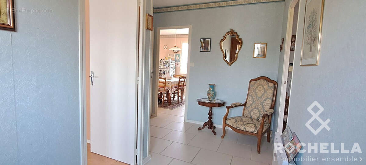 Maison 87 m² à Tonnay-Charente  - photo 6