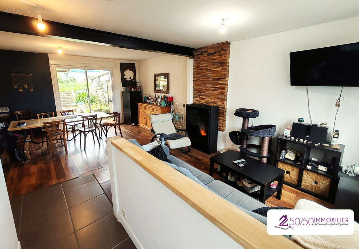 Maison à SAINT-MARTIN-DES-CHAMPS