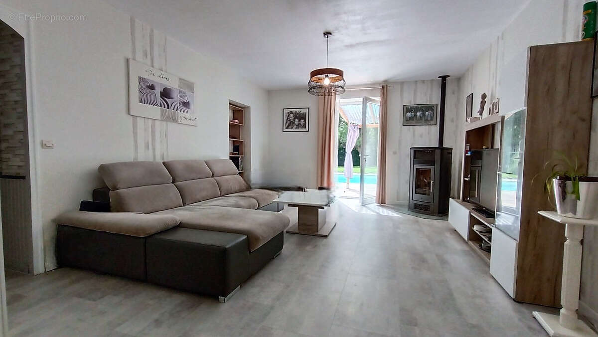 Maison à BRETTE-LES-PINS