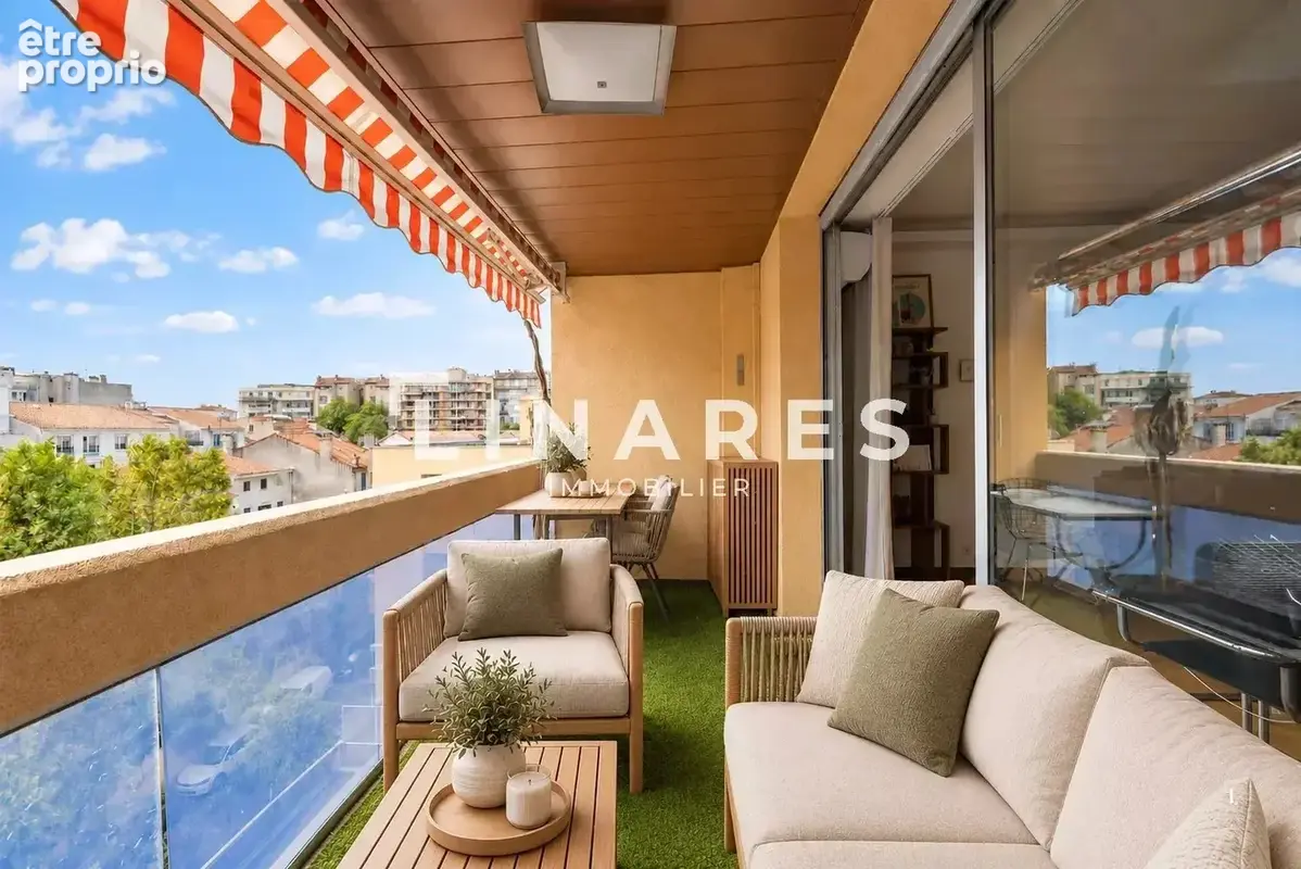 PRIVILEGE MERMOZ - Appartement T3 de 83 m2 - Terrasse de 7 m2 - Garage -  13008 Carré d'or - photo 11
