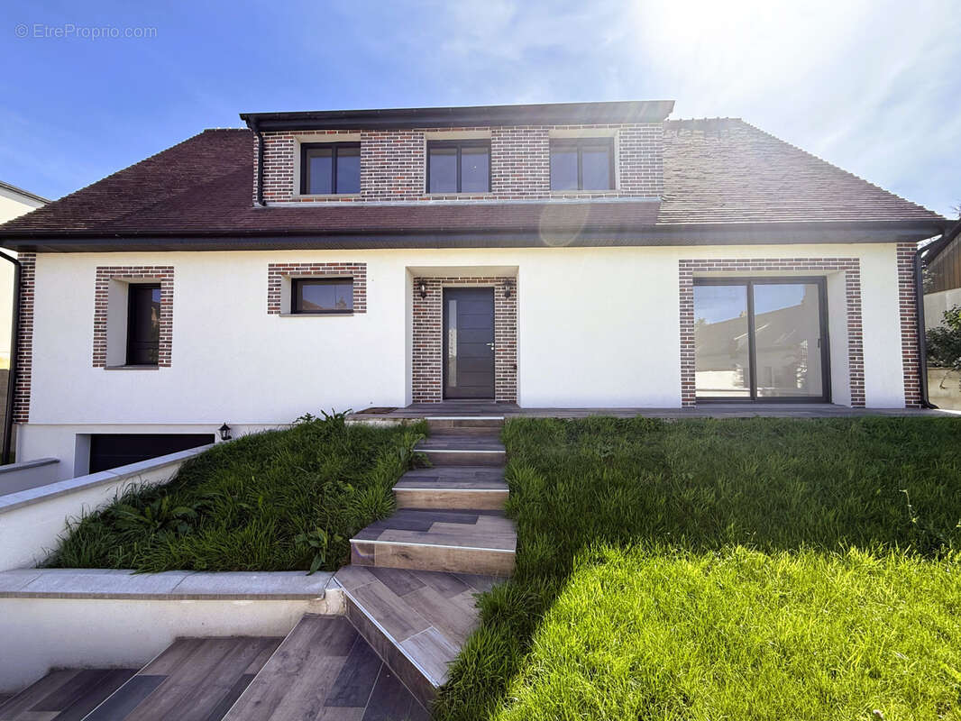 Maison à MAINVILLIERS