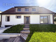 Maison à MAINVILLIERS