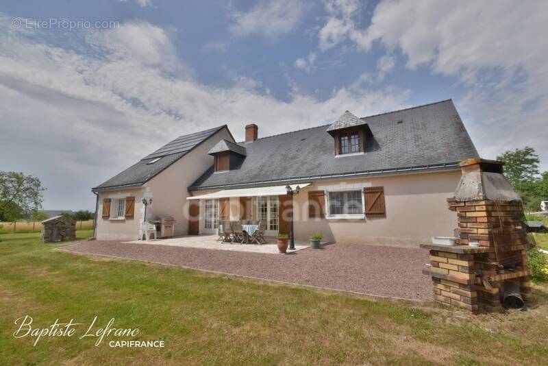 Maison à JARZE
