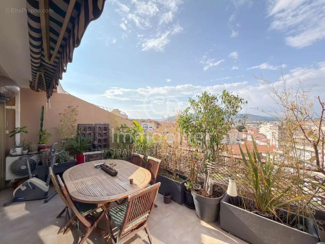 Appartement à CANNES