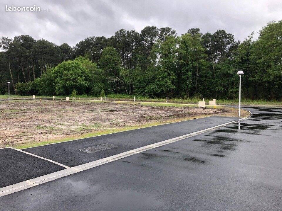 Terrain à LE TEMPLE