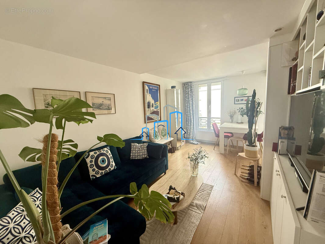 Appartement à PARIS-11E