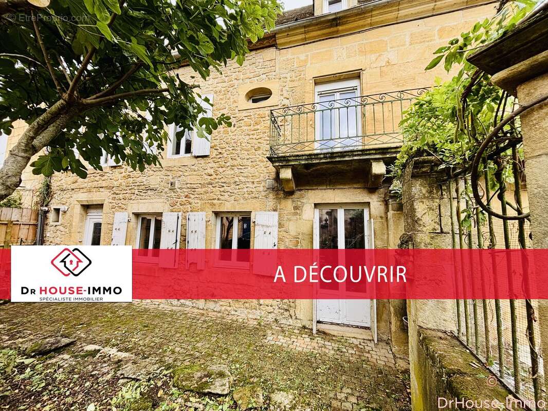 Appartement à SARLAT-LA-CANEDA