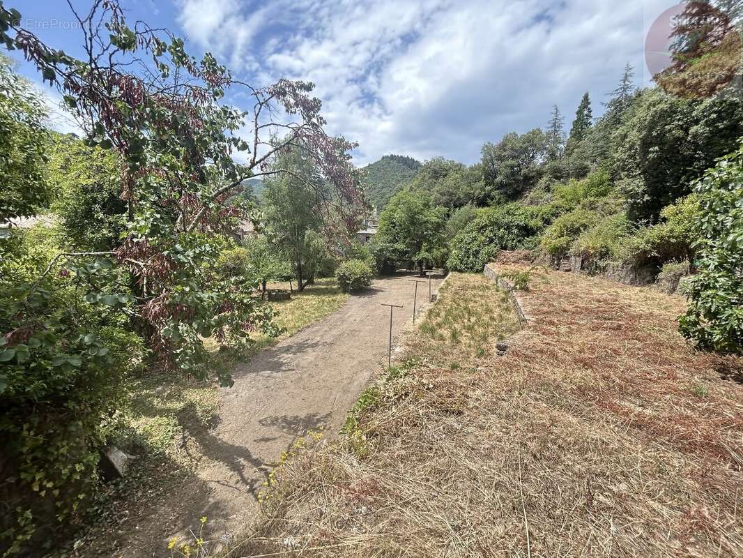 Maison - dépendance - source - 5 400 m² - photo 3