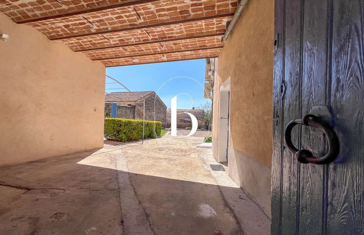 Maison à GOUDARGUES