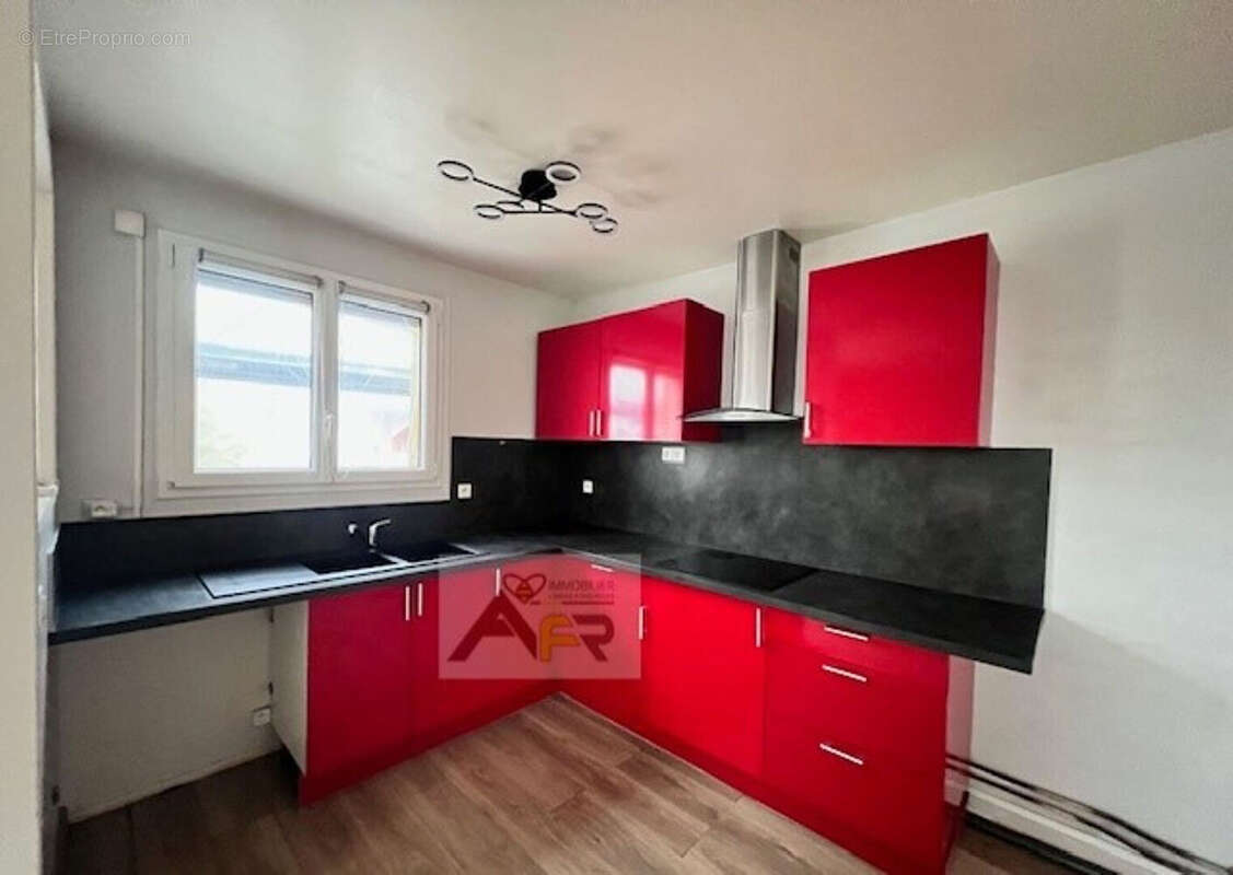 Appartement à SARTROUVILLE