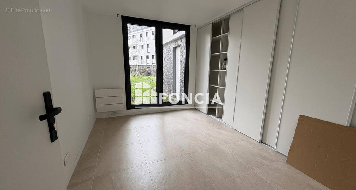 Appartement à AUBERVILLIERS