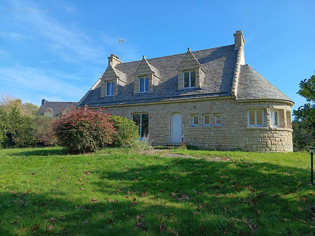 Maison à LOCOAL-MENDON