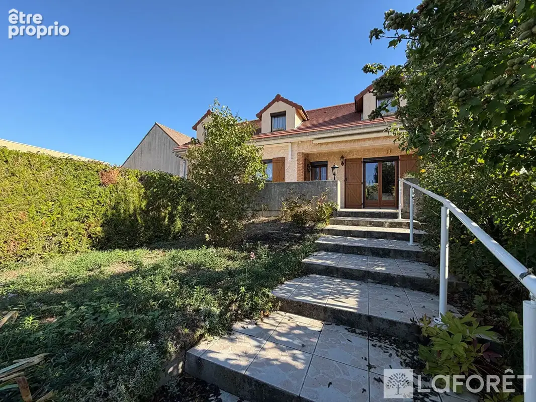 A vendre, Maison 5 chambres, sous-sol total, jardin - photo 1