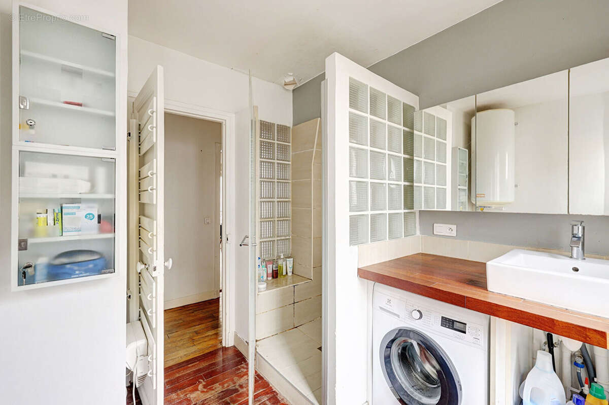 Appartement à PARIS-11E