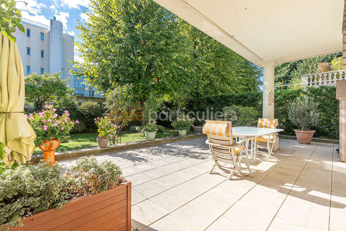 Appartement à SAINT-MAUR-DES-FOSSES