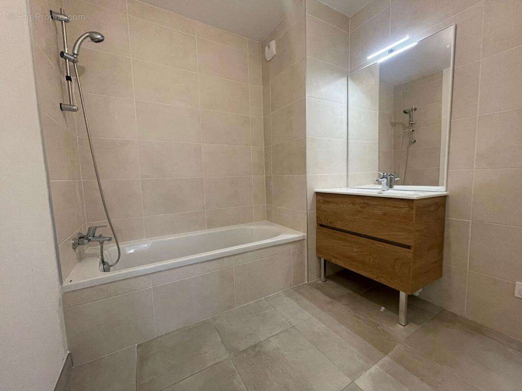 Appartement à VAUGNERAY