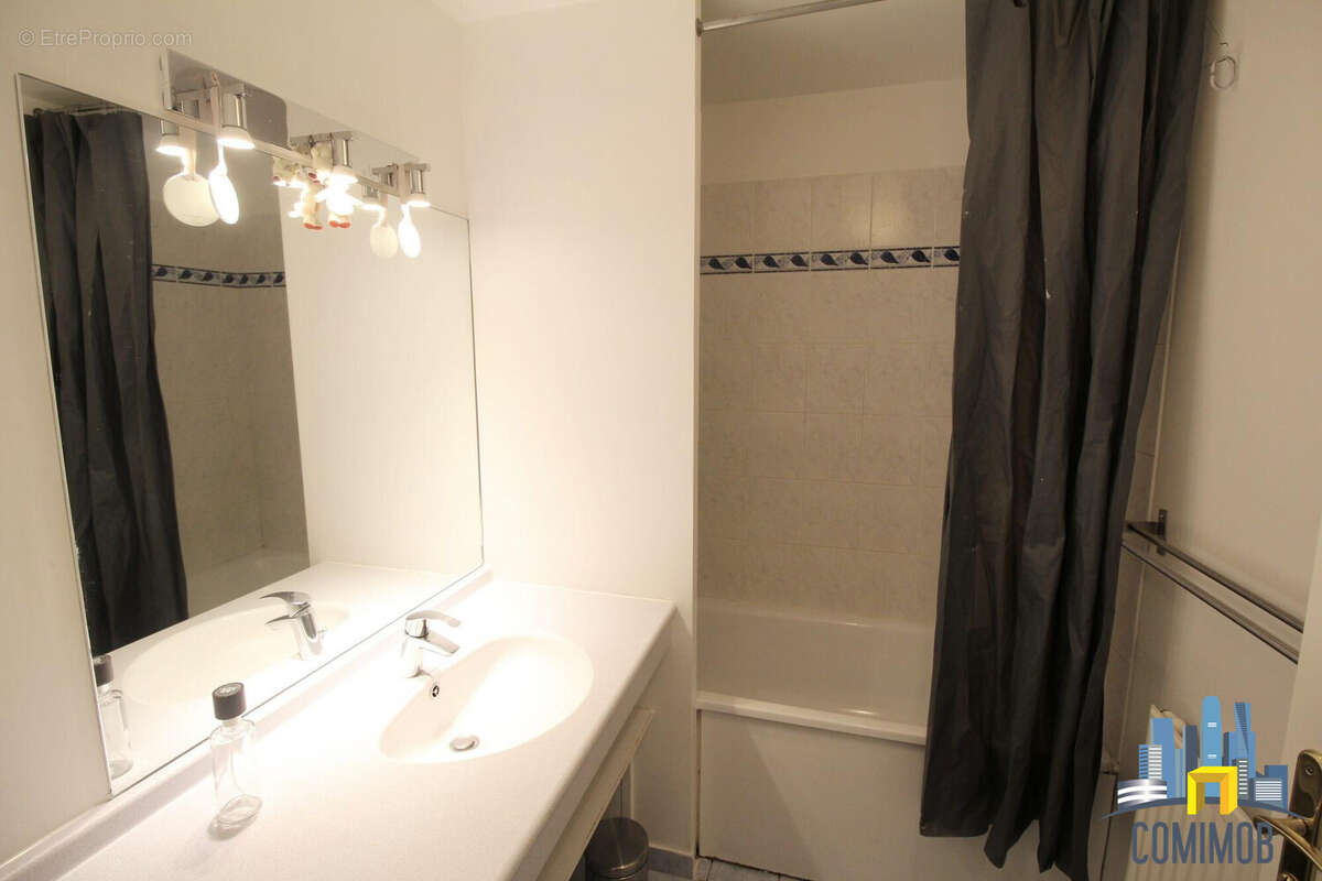 Appartement à COURBEVOIE