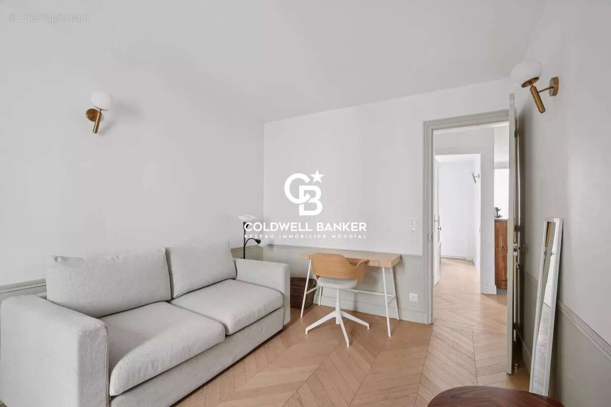 Appartement à PARIS-7E