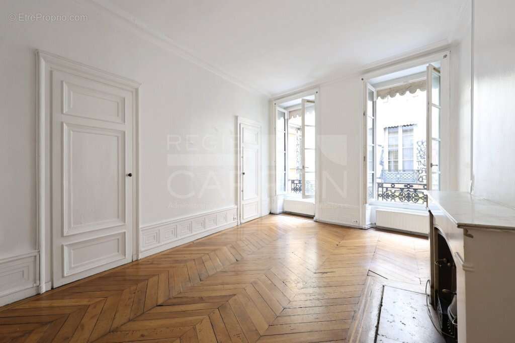 Appartement à LYON-1E