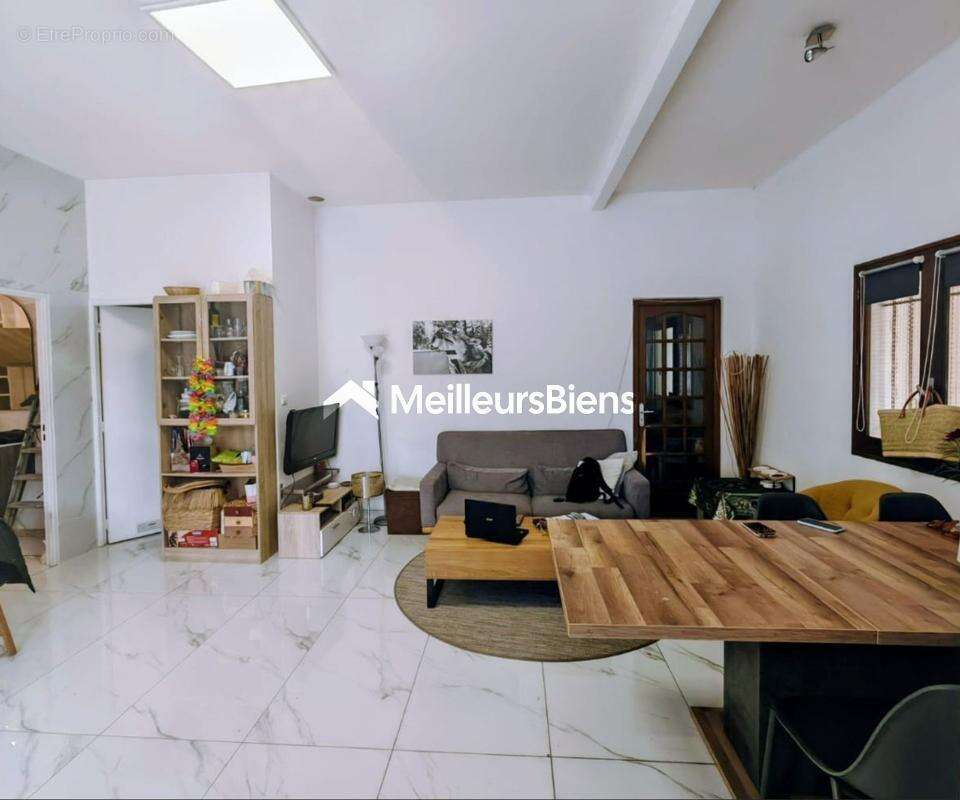 Appartement à CARNOUX-EN-PROVENCE