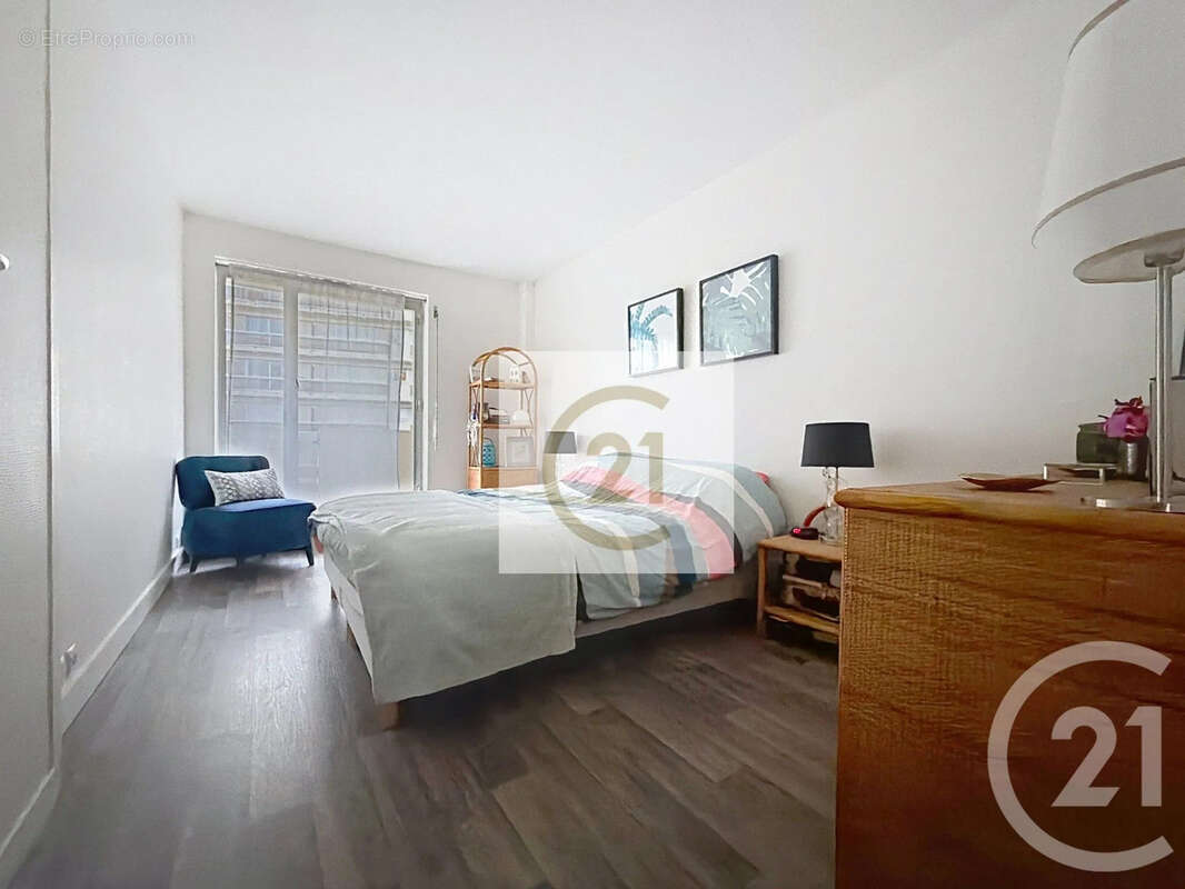Appartement à PARIS-12E