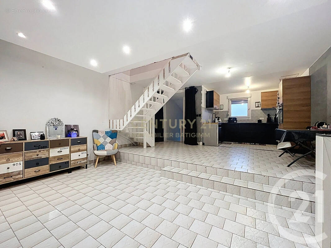 Maison à VILLEFONTAINE