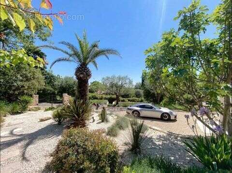 Maison 175 m² à Tourrettes-Sur-Loup  - photo 2